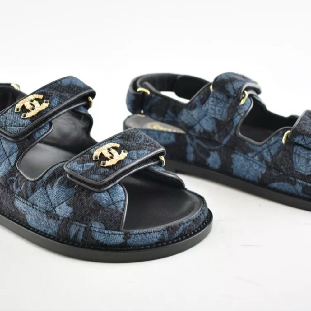 CHANEL Black & Denim CC Logo Mule Slide Strap Flat Sandals - Picture 2 of 9